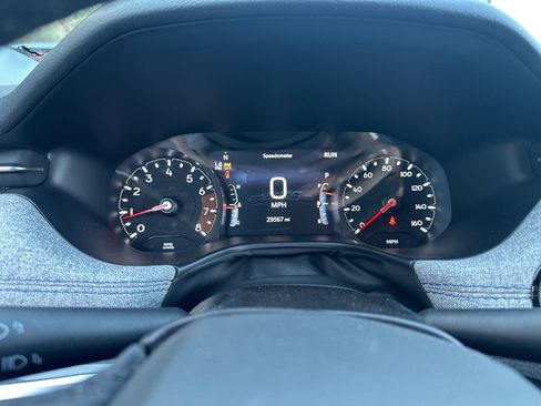 Used 2025 Jeep Compass Latitude image 2