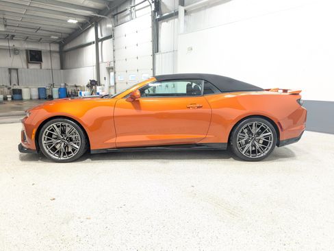 Used 2022 Chevrolet Camaro ZL1 image 8