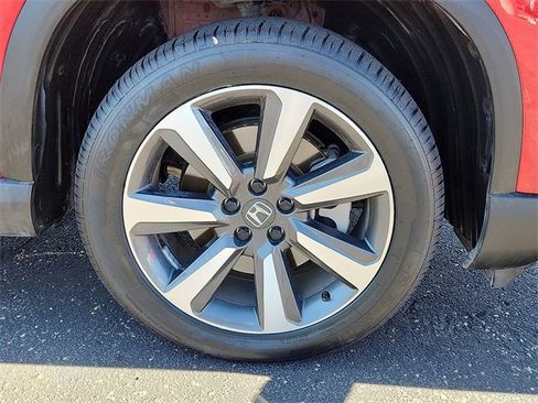 Used 2023 Honda Pilot Touring image 7