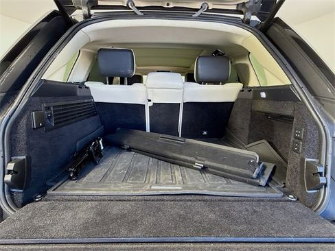 Used 2019 Land Rover Range Rover Long Wheelbase Supercharged image 28