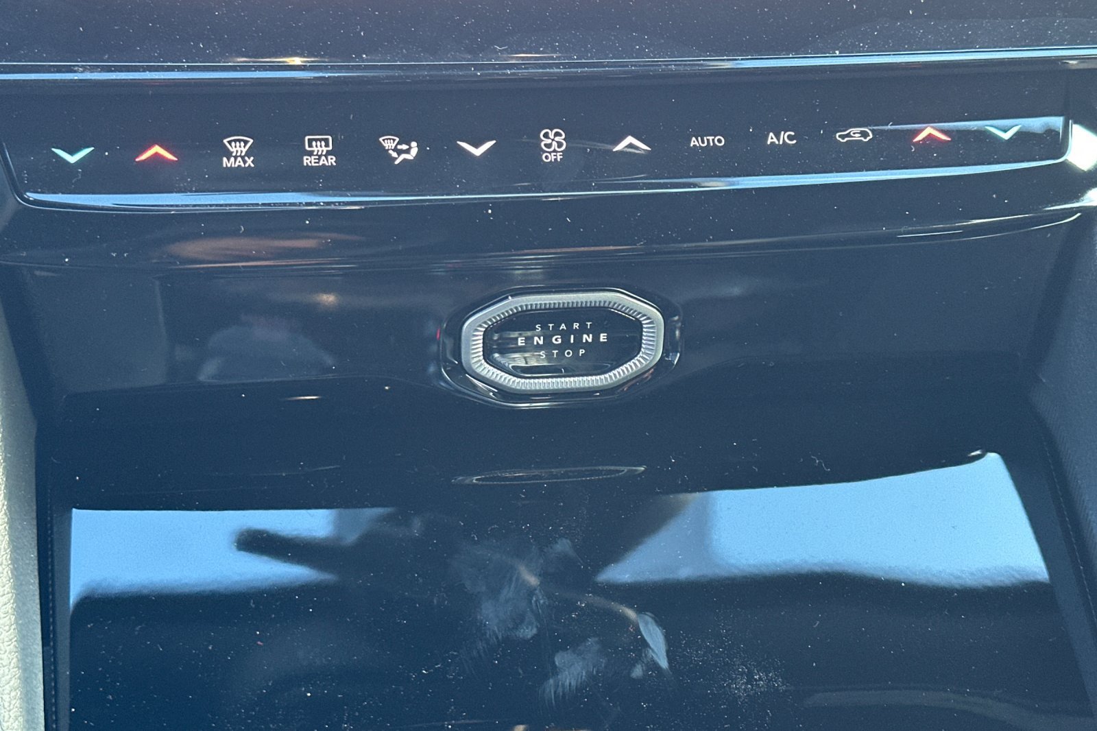 New 2026 Jeep Grand Cherokee Altitude AWD/4WD image 20