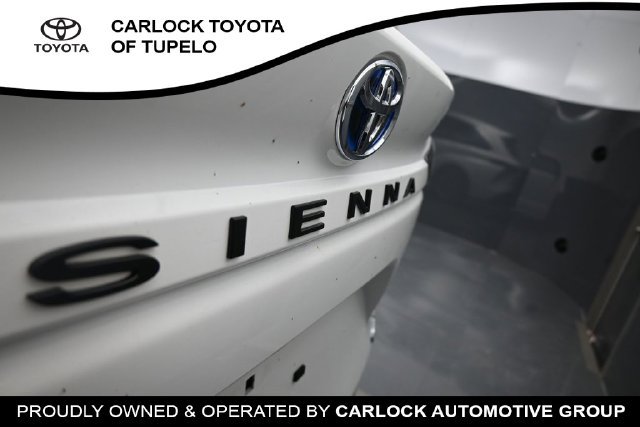 Used 2023 Toyota Sienna LE FWD image 13