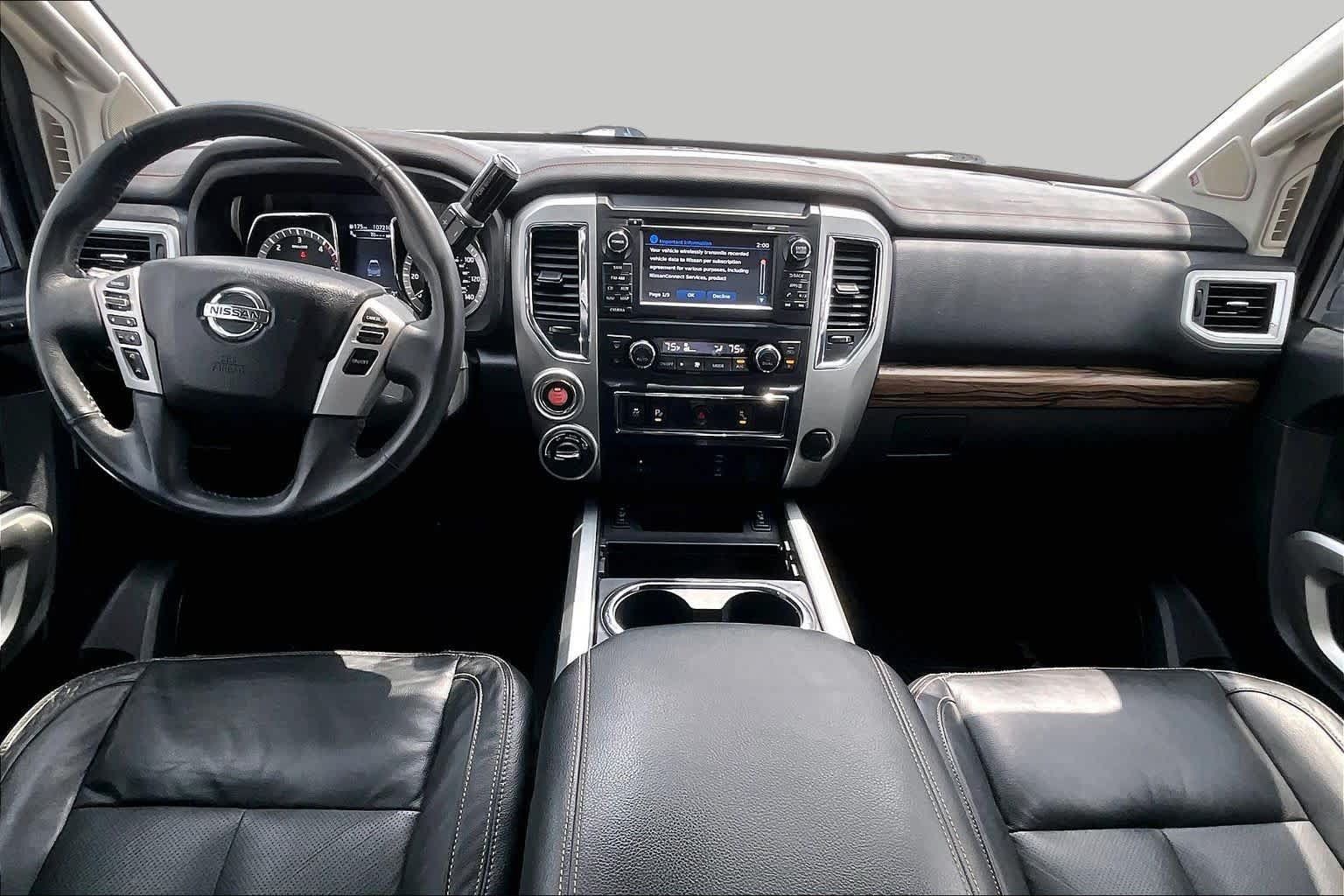 Used 2017 Nissan Titan SL AWD/4WD image 16
