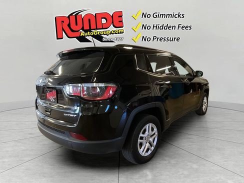 Used 2017 Jeep Compass Sport w/ Cold Weather Group AWD/4WD image 6