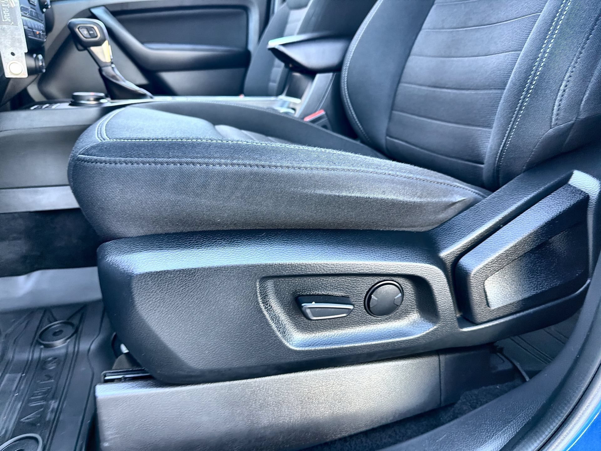 Used 2019 Ford Ranger XLT w/ Equipment Group 302A Luxury AWD/4WD image 12