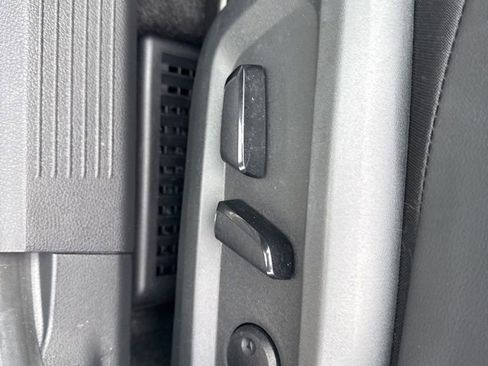 Used 2023 Nissan Rogue SL image 24