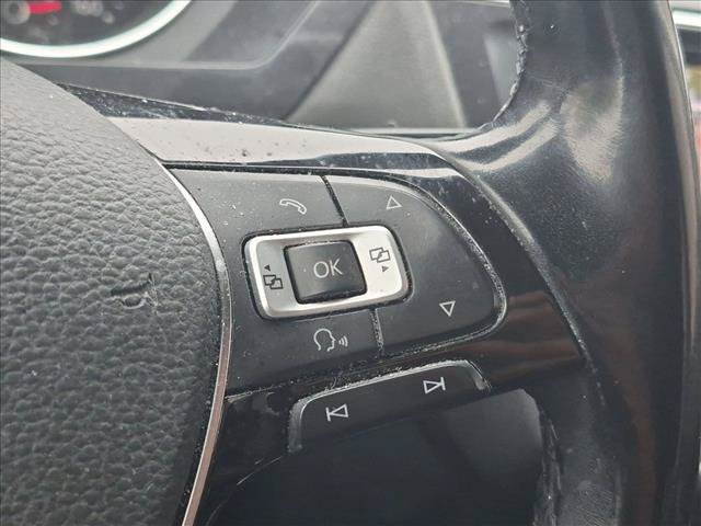 Used 2018 Volkswagen Tiguan SE AWD/4WD image 16