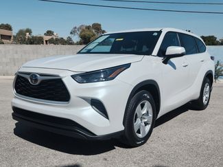 Used 2023 Toyota Highlander L video 1