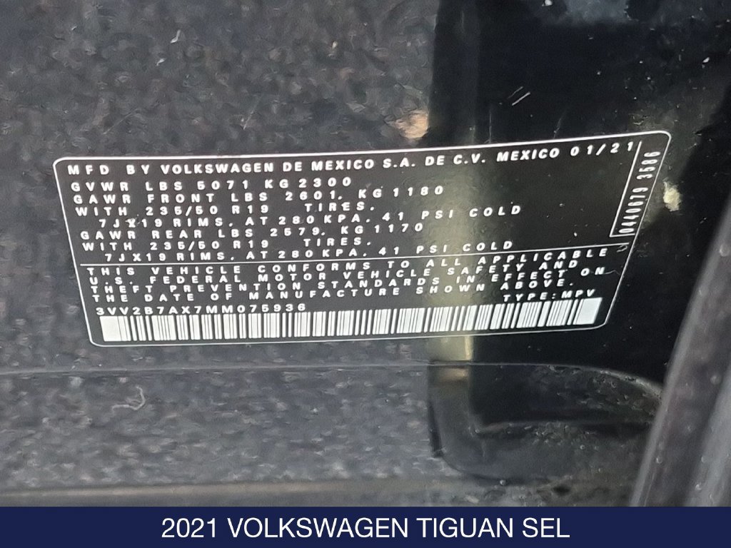 Used 2021 Volkswagen Tiguan SEL AWD/4WD image 34