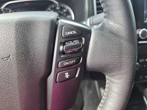 Used 2022 Nissan Frontier SV AWD/4WD image 10