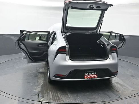 Used 2025 Toyota Prius XLE image 49
