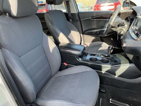 Used 2016 Kia Sorento LX image 26