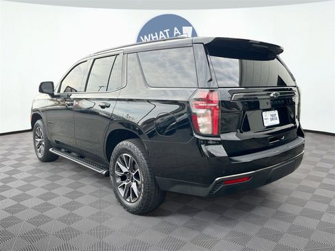 Used 2021 Chevrolet Tahoe Z71 w/ Z71 Signature Package image 4