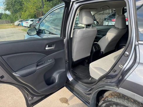 Used 2016 Honda CR-V LX image 17