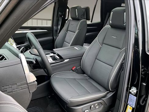 New 2026 Cadillac Escalade Sport w/ Touring Package AWD/4WD image 9