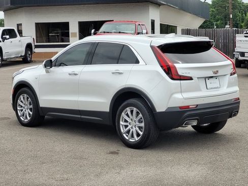 Used 2023 Cadillac XT4 Luxury w/ Cold Weather Package FWD image 7