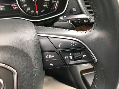 Used 2020 Audi Q5 2.0T Premium w/ Convenience Package image 17