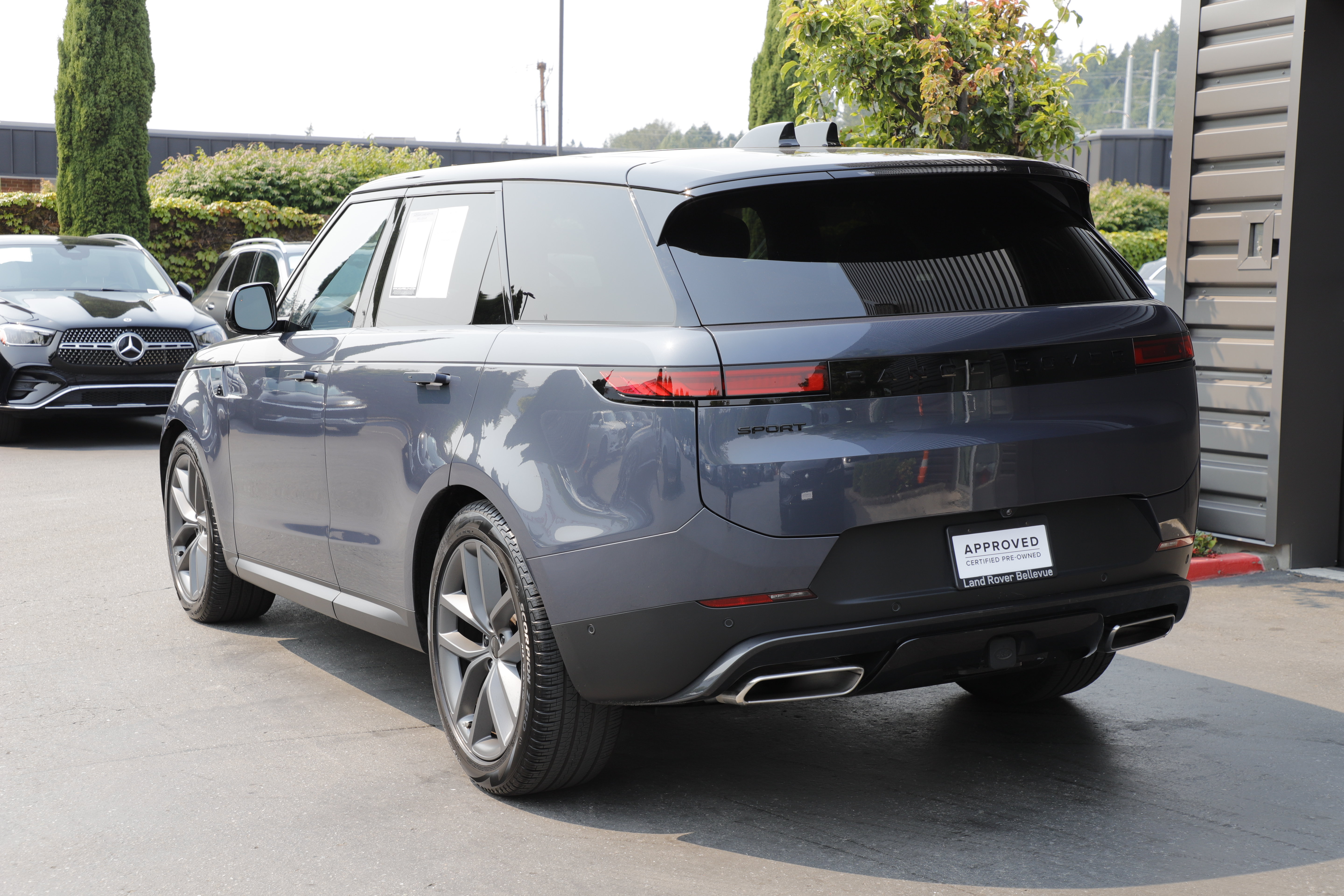 Certified 2026 Land Rover Range Rover Sport SE AWD/4WD image 8
