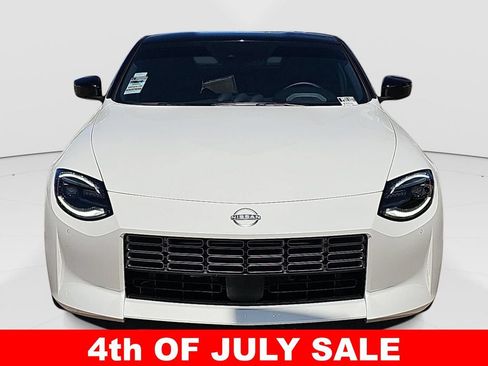 Used 2025 Nissan Z Performance w/ Floor Mat Package RWD image 8
