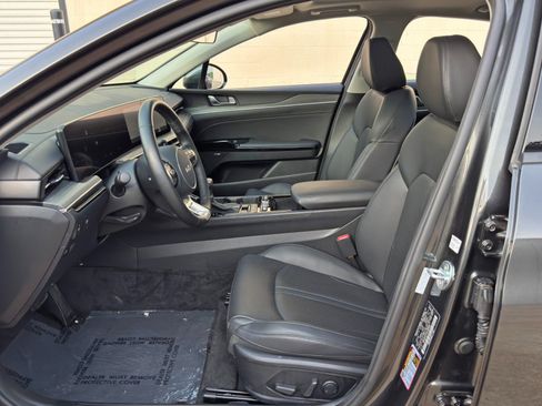 Used 2025 Kia K5 EX FWD image 16