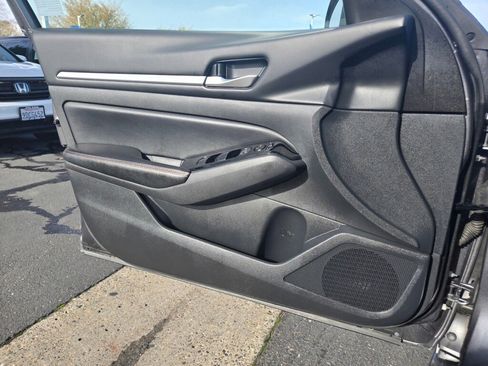 Used 2024 Nissan Altima 2.5 SR image 22