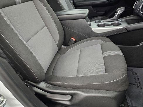 Used 2025 Chevrolet Blazer LT FWD image 21