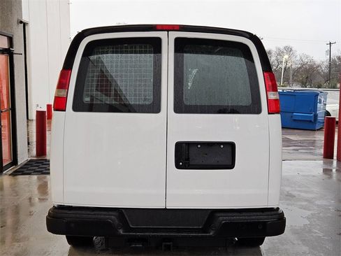 Used 2023 GMC Savana 3500 Work Van w/ Driver Convenience Package image 6