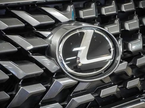 Certified 2023 Lexus GX 460 Premium w/ Premium Package AWD/4WD image 24