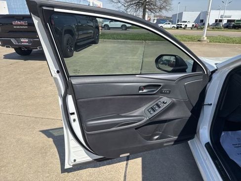 Certified 2022 Toyota Avalon Touring w/ Advanced Safety Package image 7