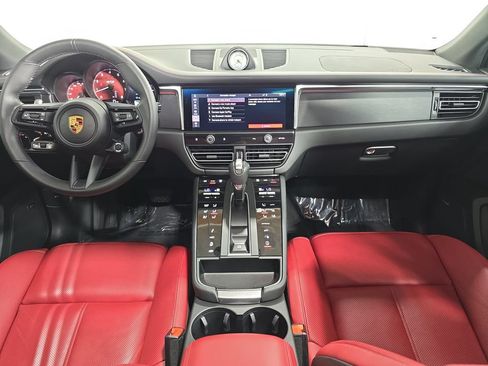 Certified 2025 Porsche Macan GTS AWD/4WD image 13