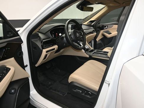 Used 2025 Acura MDX SH-AWD w/ Technology Package image 13
