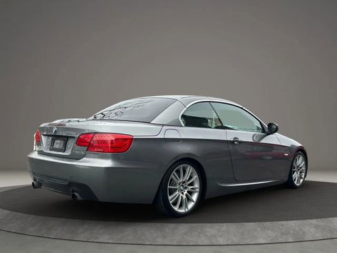 Used 2013 BMW 335i Convertible image 5