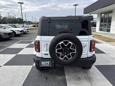 Used 2024 Ford Bronco Outer Banks image 4