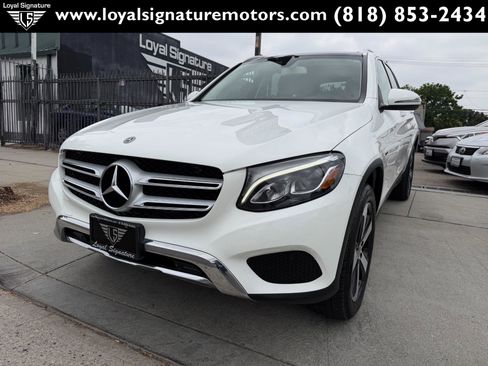 Used 2019 Mercedes-Benz GLC 350e 4MATIC image 3