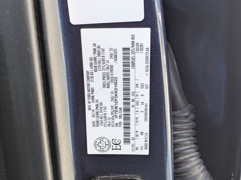 Used 2019 Ford F150 Lariat w/ Equipment Group 502A Luxury AWD/4WD image 34