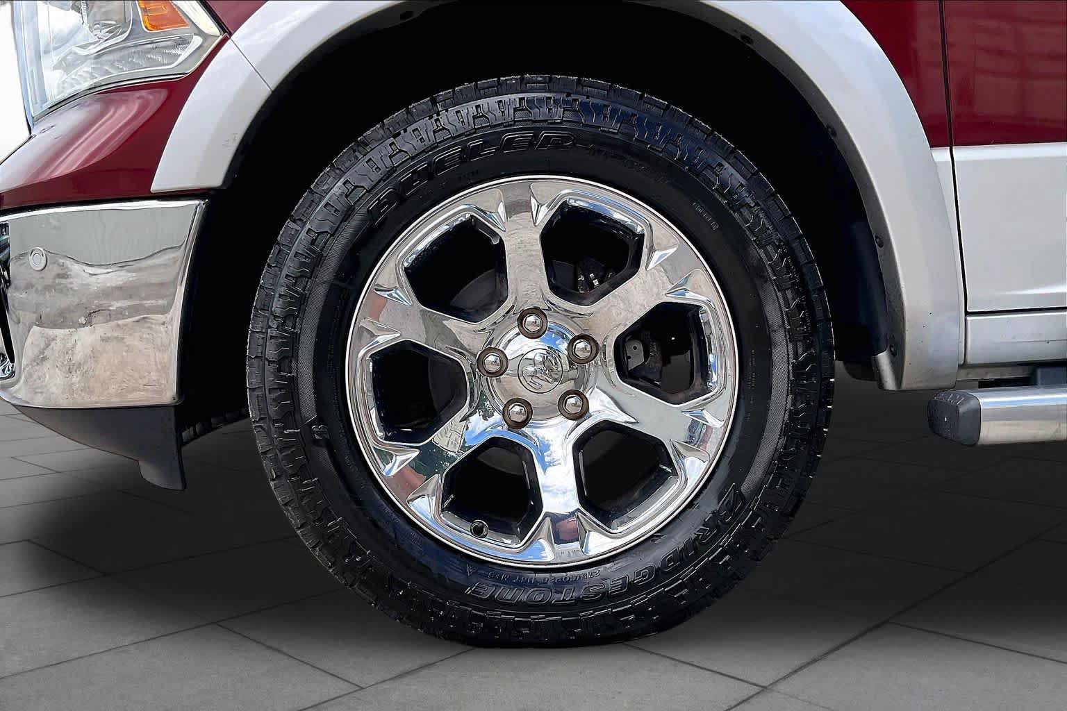 Used 2017 RAM 1500 Laramie w/ Convenience Group AWD/4WD image 10