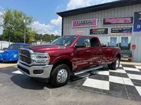 Used 2022 RAM 3500 Laramie AWD/4WD image 2