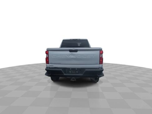 Used 2022 Chevrolet Silverado 2500 Custom w/ Custom Value Package AWD/4WD image 7