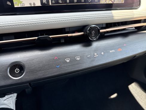 Certified 2024 Nissan Ariya AWD image 23