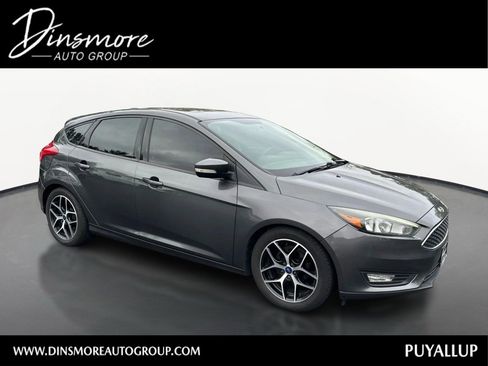Used 2017 Ford Focus SEL FWD image 1