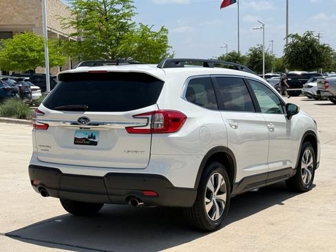 Used 2025 Subaru Ascent Premium AWD/4WD image 5