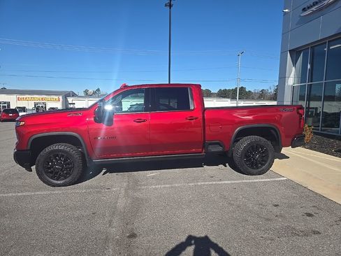 Used 2025 Chevrolet Silverado 2500 LTZ w/ LTZ Plus Package image 30
