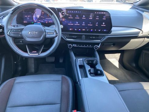 Used 2024 Chevrolet Equinox EV RS FWD image 4