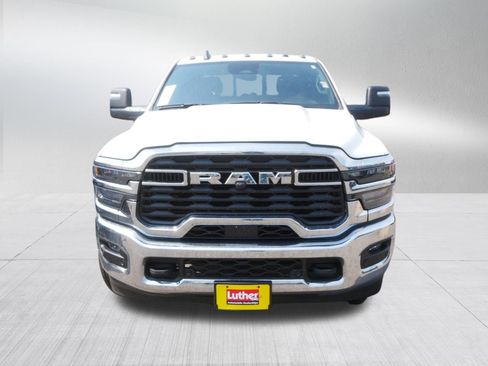 Used 2025 RAM 3500 Tradesman AWD/4WD image 2