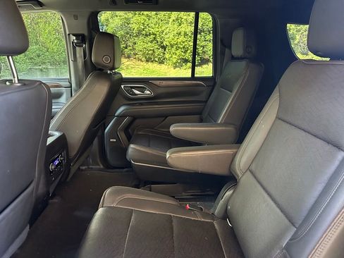 Used 2021 Chevrolet Suburban High Country AWD/4WD image 12