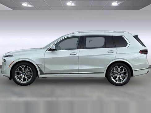 New 2026 BMW X7 xDrive40i image 2