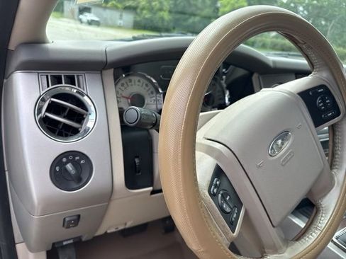 Used 2008 Ford Expedition Limited RWD image 10