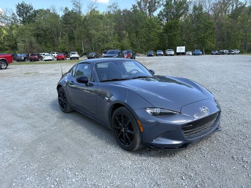 Used 2020 MAZDA MX-5 Miata RF Club RWD image 4