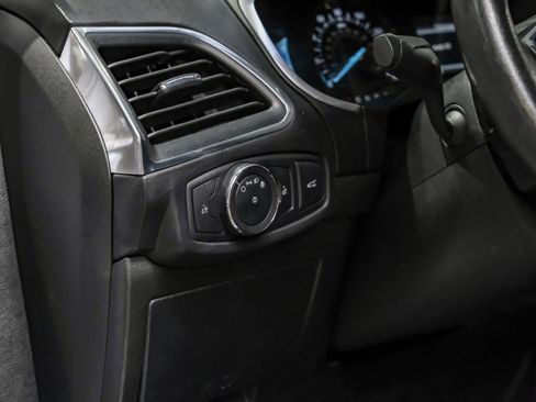 Used 2018 Ford Edge Titanium w/ Technology Package image 28