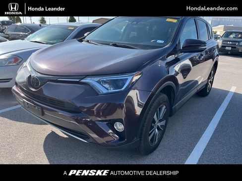 Used 2018 Toyota RAV4 XLE AWD/4WD image 1